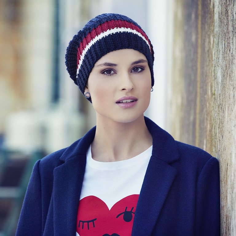Čapica zimná Viva Headwear Ebba, vzor White, Blue and Red