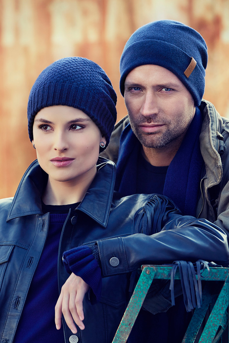 Čapica zimná Viva Headwear Mille, vzor Dark Blue