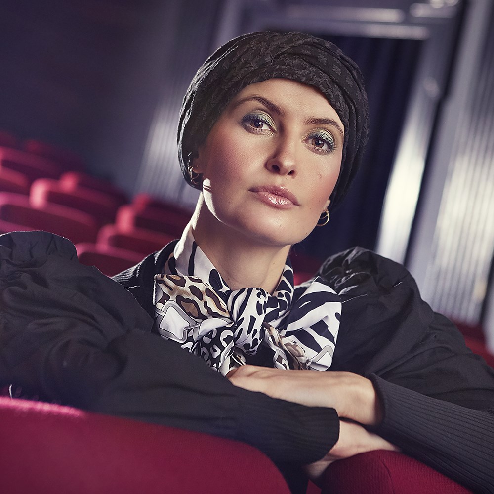 Turban Christine Emmy, vzor Black Matte´n´Shiny